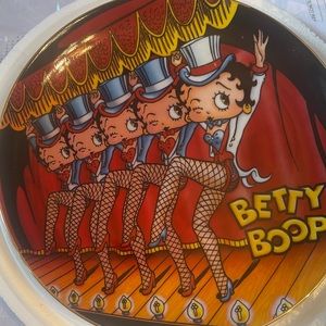 Betty boop bundle 6 plate collection.